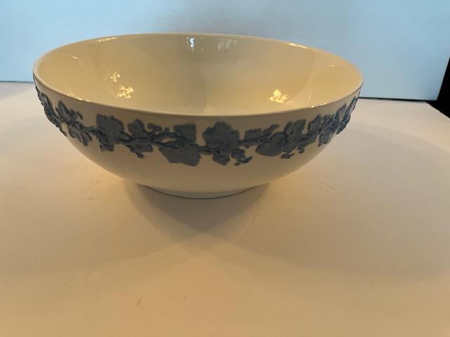 ウェッジウッド クイーンズウェア ヴィンテージ ラベンダー オン