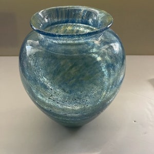 Sasaki Japanese Hand Made Crystal Crackle Ware Vase
