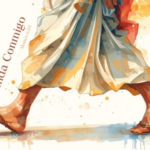 Könnte beinhalten: Aquarellmalerei einer Person, die geht, mit einem weißen und blauen Gewand und Sandalen. Das Bild enthält den Text "Anda Conmigo" und "Moises 634". Das Kunstwerk verwendet warme Farbtöne und einen weichen, künstlerischen Stil.