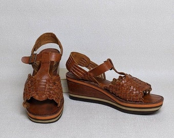 Groovy Vintage 1970's Town Flair Woven Leather Sandals with Wooden Wedge Heels - Size 7.5-8 - Huarache Wedge Sandals - Boho