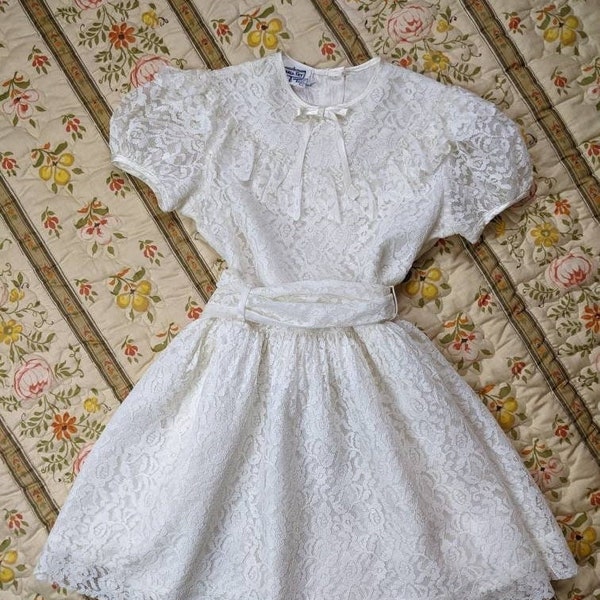 Vintage 1960s Little Girl's Ivory Lace Party or Easter Dress - Size 4 - 5 - First Communion - Flower Girl