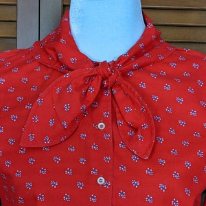 CLEARANCE!!! Vintage 1970s Country Suburbans by Country Miss Blouse with Attached Neckerchief - Red Calico - Women's Shirt
