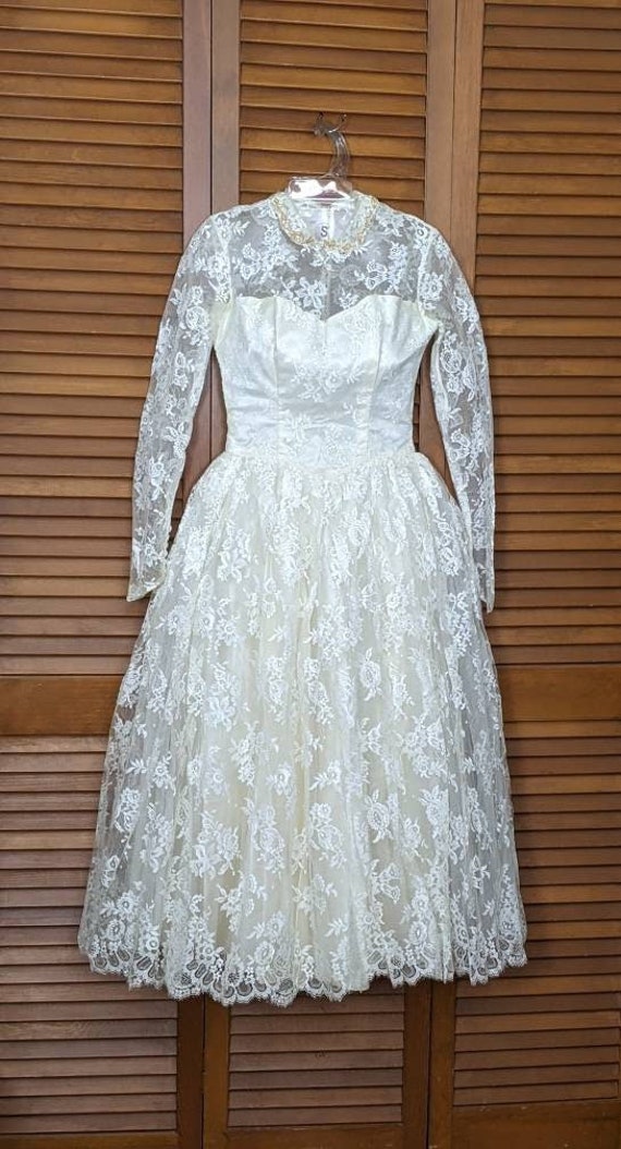 Vintage 1950's Maurer Ivory Lace Fit-and-Flare Bri