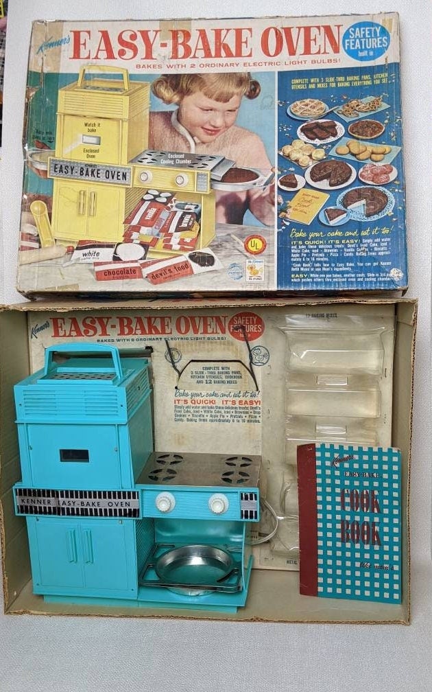 1964 Easy Bake Oven By Kenner With Accessories