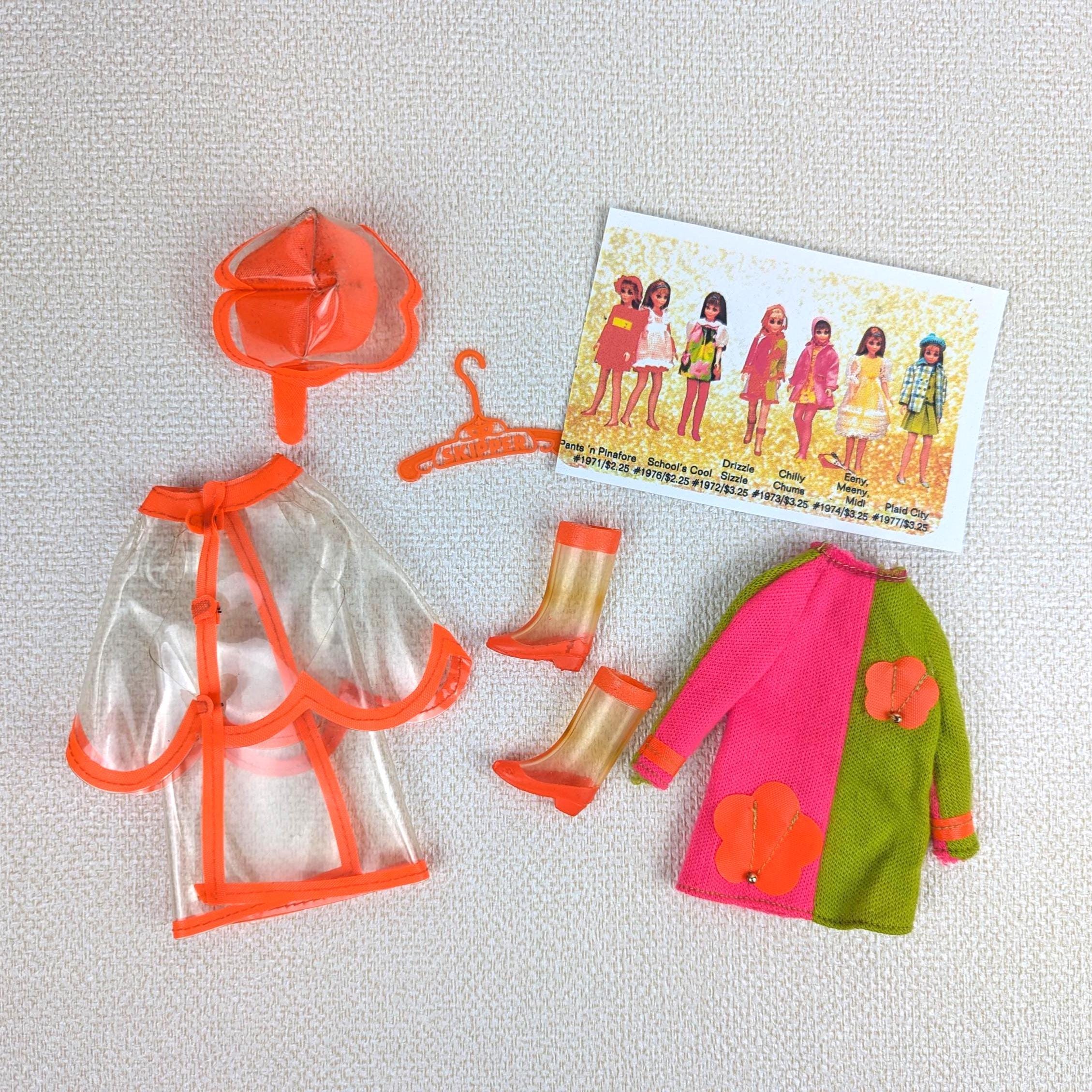 Vintage 1968 Skipper Drizzle Sizzle Fashion Set: Raincoat, Rainhat