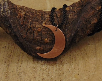 Luna - Copper crescent moon pendant