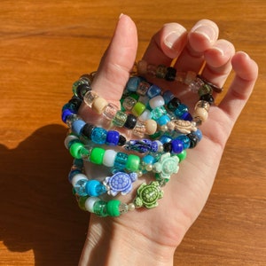 Sea Turtle Sparkly Kandi Stackable Bracelets, 5 bracelets | Glass turtle beads | I like turtles | fun kandi singles