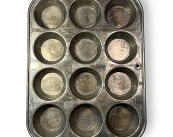 Wear Ever Muffin Pan, Alcoa, 12 Hole, Vintage Aluminum Bakeware