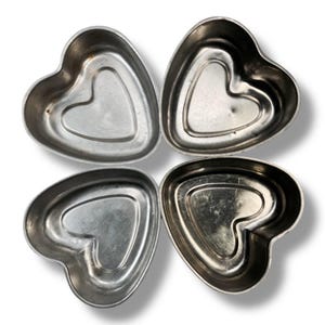 Vintage Heart Shaped Tart Tins Valentine&#39;s Day Decor Romantic Baking Pans