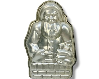 Nordic Ware Stand up 3D Santa Claus in a Chimney Cake Pan Christmas Baking Mold