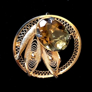 Vintage Delicate Gold-Filled Filigree Brooch with Large Cut Topaz Glass Stone, Signed W 12/20GF, Excellent Condition, FREE DOMESTIC SHIPPING
