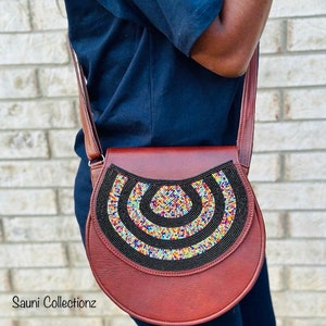Bolsos de cuero africano, Bolsos de verano, Bolsos con cuentas, Bolsos de mujer, Regalos para ella, Bolsos cruzados, Bolsos redondos, Bolsos bandolera, Bolsos con estilo