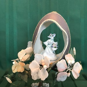 Natural Emu Egg with Jade Base