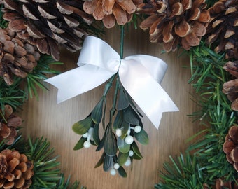 Christmas Mistletoe with White Bow, Artificial Mistletoe, Christmas decoration, Hanging decoration, Faux Mistletoe, Free delivery, UK