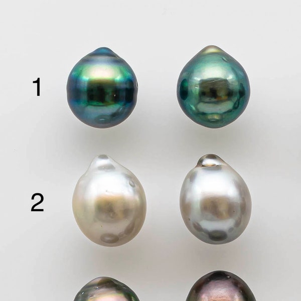 8–9 mm lose Tahiti-Perlen, passendes Paar in Tropfen mit extrem hohem Glanz und kleinen Schönheitsfehlern, ungebohrt zur Herstellung von Ohrringen, SKU # 1730TH