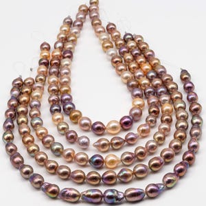 Filo di perle Edison da 10-12 mm con straordinaria lucentezza e colori completamente naturali, SKU n. 2497ED