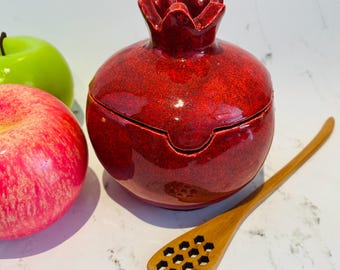 Large Red Glitter Glaze Ceramic Honey Pot with Wooden Dipper