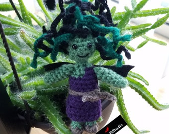 Mini Medusa Crochet Pattern