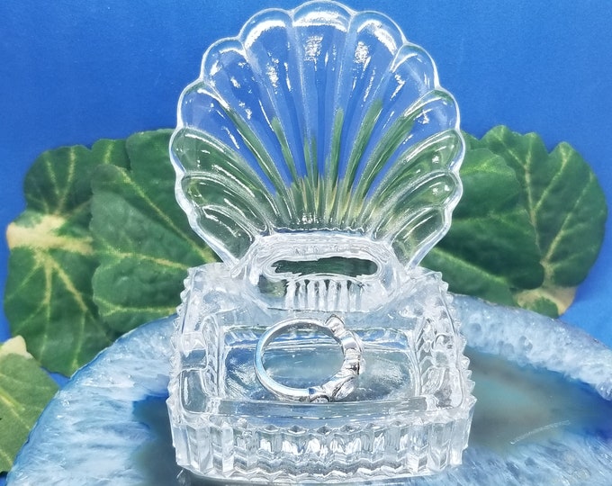 Shell Nautical Beach Design Wedding Ring Dish Bridal Gift Vintage Crystal Ring Holder