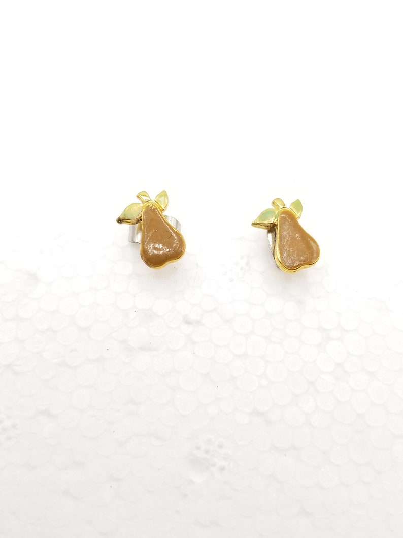 Vintage 70s Tiny Enameled Bartlett Pear Gold and Brown Enameled Pierced Stud Earrings Small Minimalist Fruit Earrings