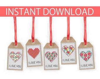 Korsstygnsmönster med blommiga hjärtan och presentetiketter: Miniset med 5 (PDF-nedladdning)