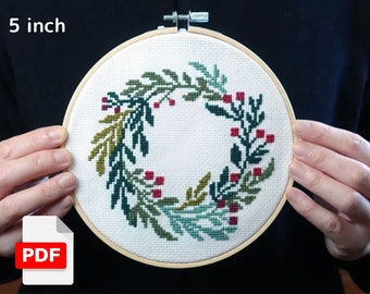 Christmas Small Wreath Cross Stitch Pattern, 2 Sets, Mini Wreath, Cross Stitch Gift Tags, Christmas Ornament, Simple, Instant Download PDF,
