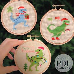 Dinosaurus kerst kruissteekpatroon - 3 ontwerpen, vrolijk kerstfeest, Tree Rex, Baby Dino, Santa Saurus, klein borduurwerk, pdf-download