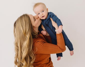 Navy Waffelmuster Baby Strampler, 2-Wege Reißverschluss, Baumwollmischung