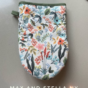 Single oven mitt, Amalfi garden oven mitten, Handmade, Floral oven mitts, Matching apron available, Holiday gift, gift for her