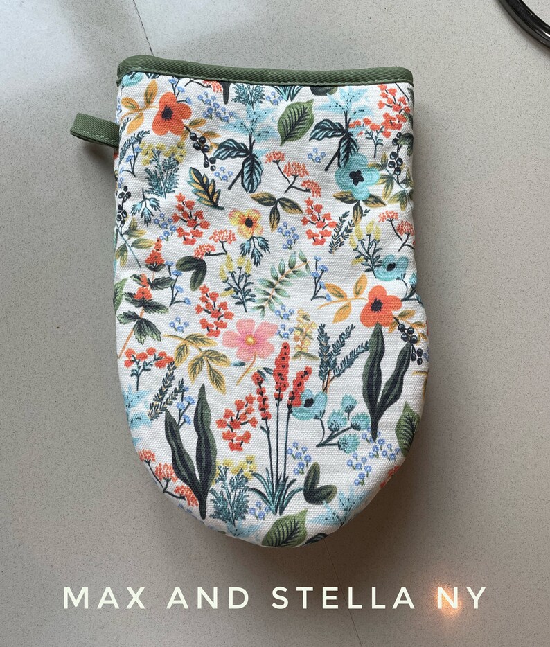 Handmade Floral Oven Mitt: Amalfi Garden Kitchen Decor