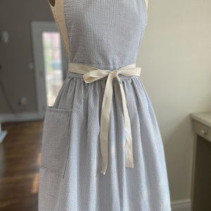 Vintage Inspired Apron,Seersucker,Apron dress,stripes, Aprons for women, Apron with pocket,baking apron,gift for her image 2