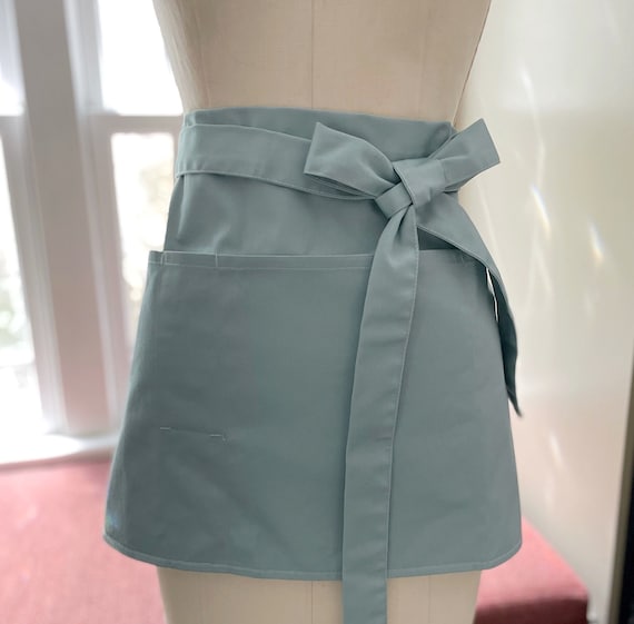 Cotton Blend Utility Apron: Half Apron with Pockets