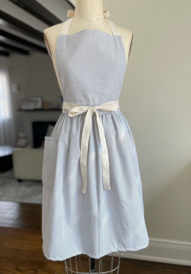 Vintage Inspired Seersucker Apron Dress: Full Skirt Baking Apron