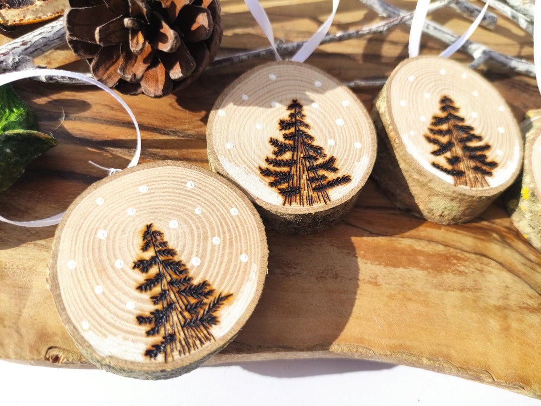 Christmas Tree Wood Slice Decoration With Wood Burned Pyrography Tree ...