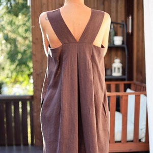 Robe en lin origami, robe longue en lin, robe en lin marron sans manches, vêtements pour femmes en lin