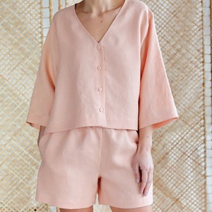 Woman co ords set, Loose linen top and relaxed fit shorts, Linen summer clothing by the ManInTheStudio