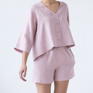 Loose linen top and relaxed fit shorts set. Women's Two piece linen set.