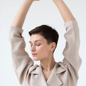 Women's linen 2 piece suit / Double faced jacket / Elastic waist band shorts / ManInTheStudio image 8