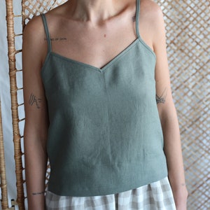 Sleeveless hunter green linen slip top / MITS image 5