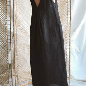 Black deep V-neck sleeveless dress / ManInTheStudio image 4