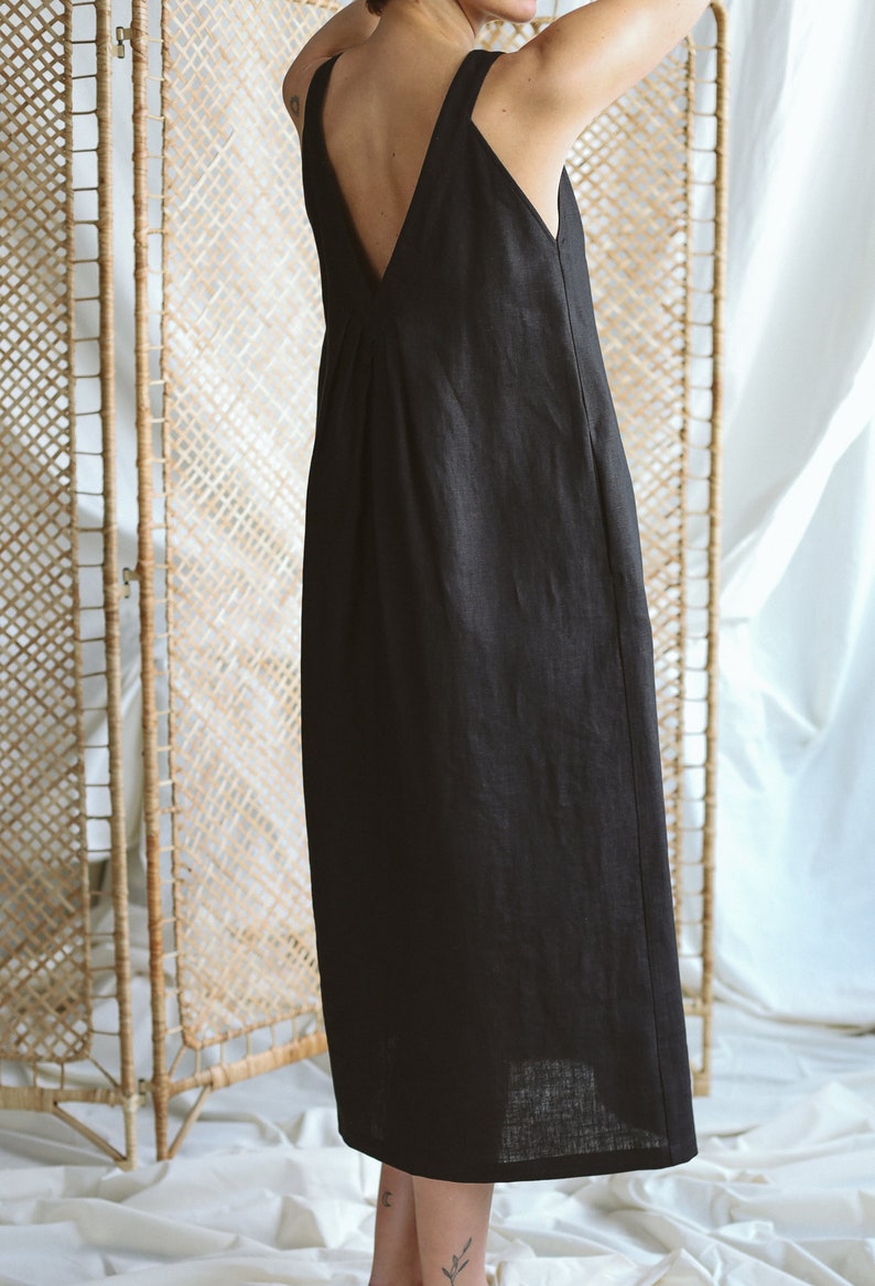 Black deep V-neck sleeveless dress / ManInTheStudio image 4