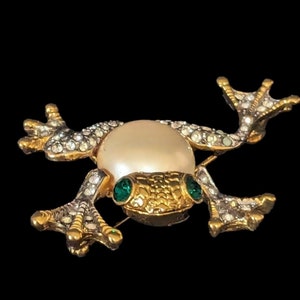 KJL Frog Brooch Jelly Belly Faux Pearl Gold tone green eyes Kenneth Jay Lane pin