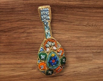 Broche Vintage Guitare En Micro Mosaïque Millefiori - Laiton Et Perles De Verre Polychrome Italie | Bijou Vintage Occasion