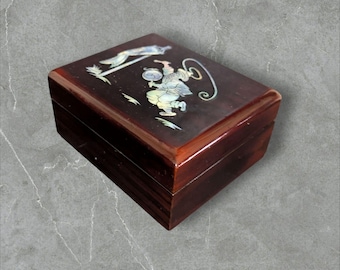 Vintage Wooden Trinket Box With Inlaid Mother-Of-Pearl Design