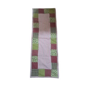 Handmade Christmas Patchwork Table Runner Quilted Holly/ 35 x 12" Cotton Red image 4