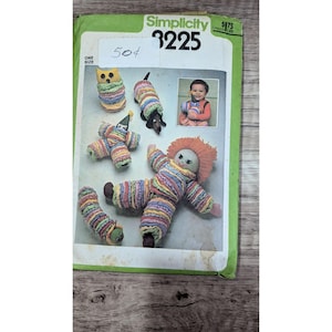 Simplicity 8225 Toy Package Sewing Pattern For Stuffed Toys & Doll