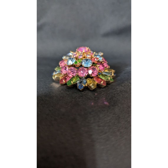 Vintage pink rhinestone designer brooch unsigned … - image 5