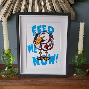 Voer me nu! Originele handgemaakte linosnede zeemeeuwvogelkunstprint