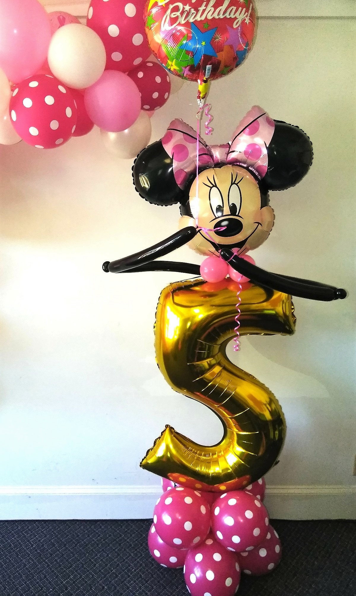 Minnie Mouse Birthday Decoration Makes 2 Balloon columns for party or Gift  kit, No helium or balloon stands needed, instructions included.