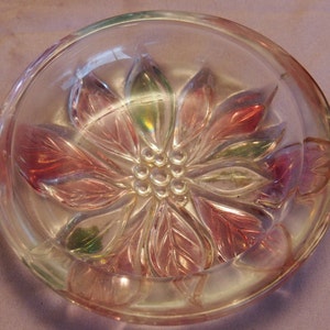 Savoir Vivre Art Glass Poinsettia Flower Candy Trinket Dish/ Holiday Décor / Beautiful Colours